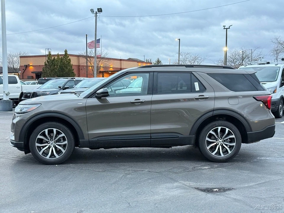 2026 Ford Explorer 6th Gen - Image 2 of 12
