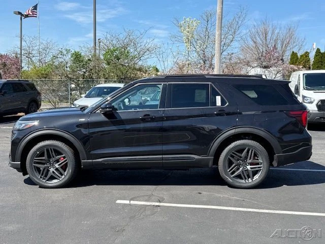 2026 Ford Explorer 6th Gen - Image 2 of 12