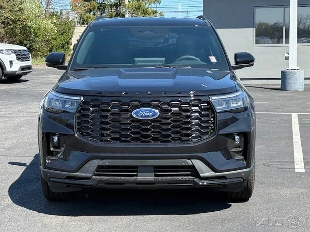 2026 Ford Explorer 6th Gen - Image 9 of 12