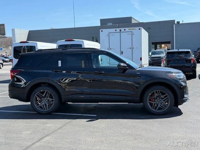 2026 Ford Explorer 6th Gen - Image 6 of 12