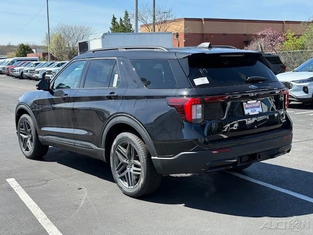 2026 Ford Explorer 6th Gen - Image 3 of 12