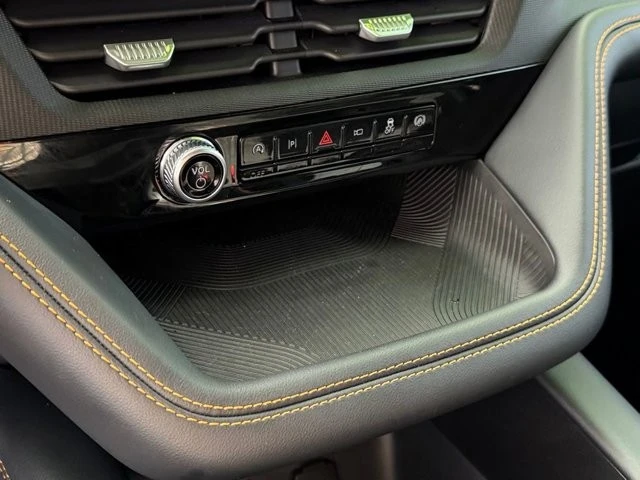 2026 Ford Explorer 6th Gen - Image 26 of 31