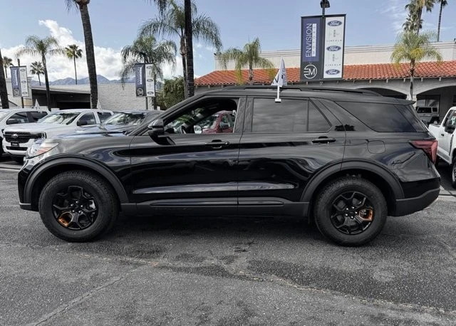 2026 Ford Explorer 6th Gen - Image 5 of 31