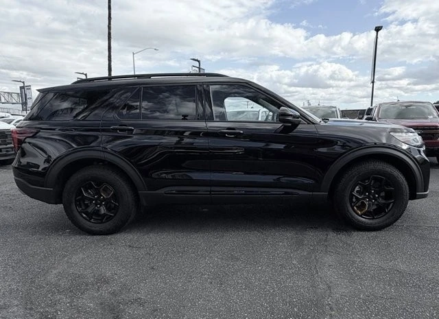2026 Ford Explorer 6th Gen - Image 9 of 31