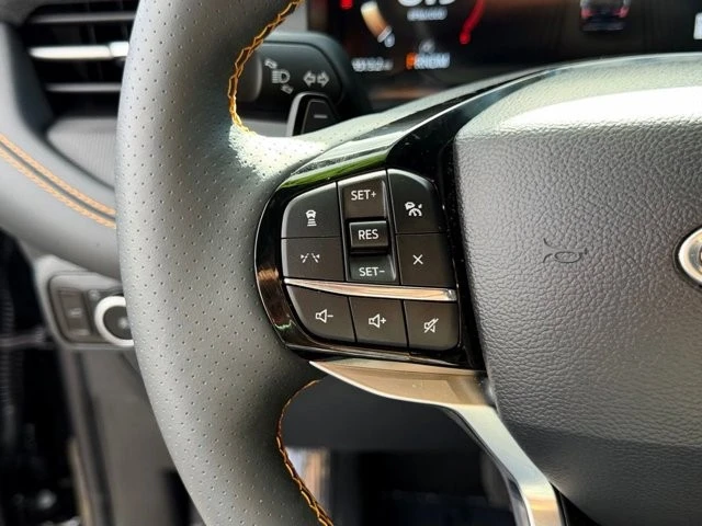 2026 Ford Explorer 6th Gen - Image 21 of 31