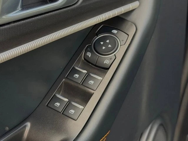 2026 Ford Explorer 6th Gen - Image 15 of 31