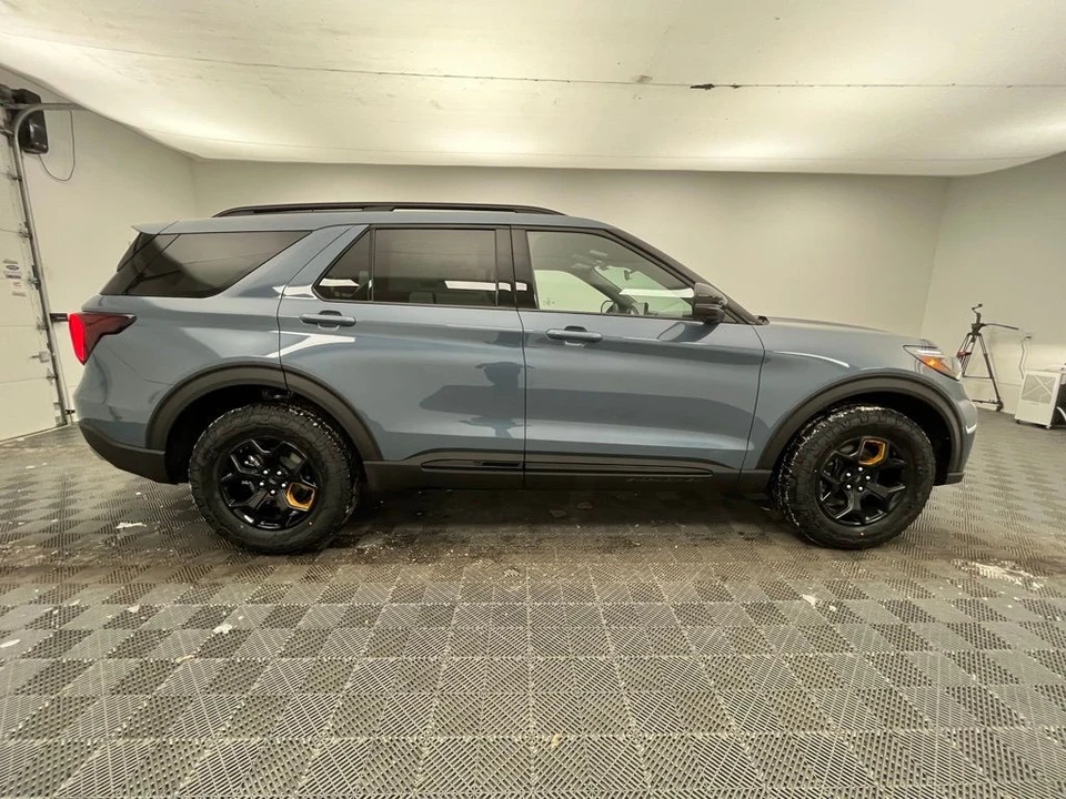 2026 Ford Explorer 6th Gen - Image 6 of 12
