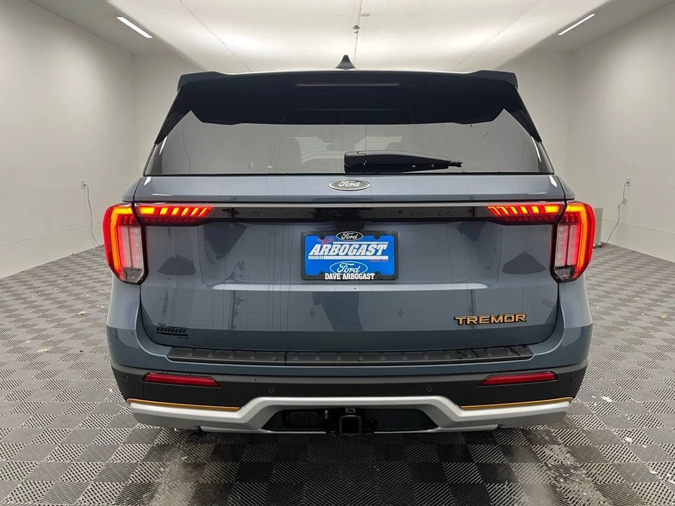 2026 Ford Explorer 6th Gen - Image 8 of 12