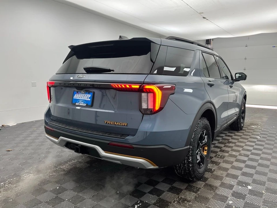 2026 Ford Explorer 6th Gen - Image 7 of 12
