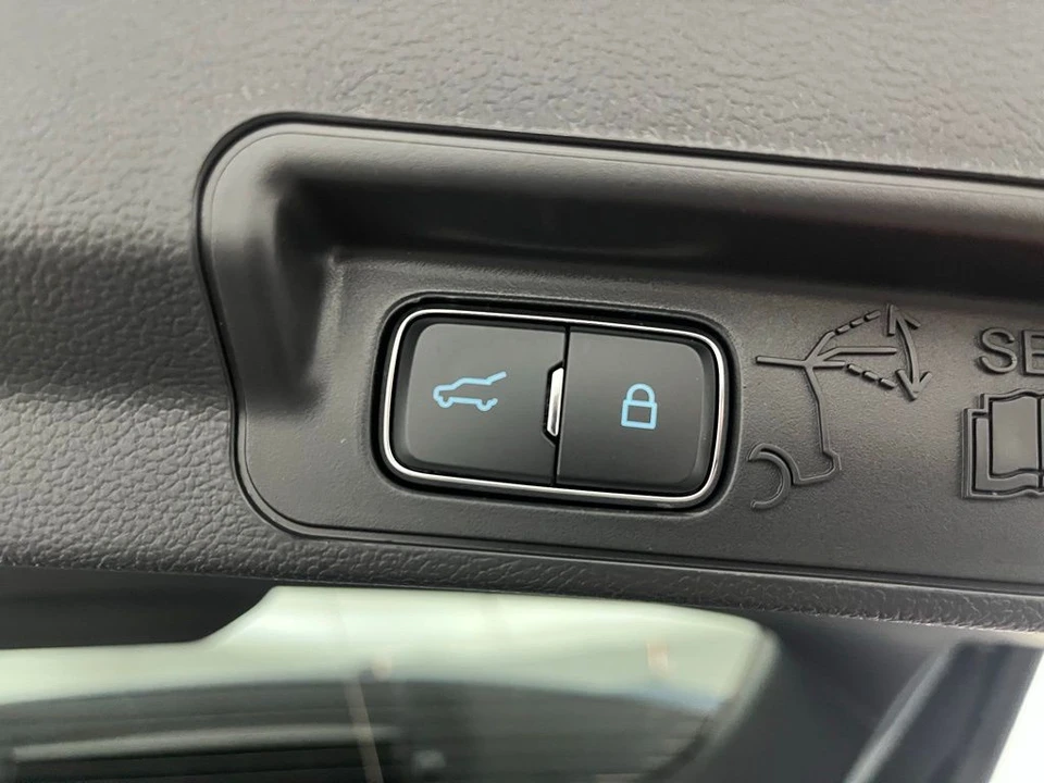 2026 Ford Explorer 6th Gen - Image 10 of 12