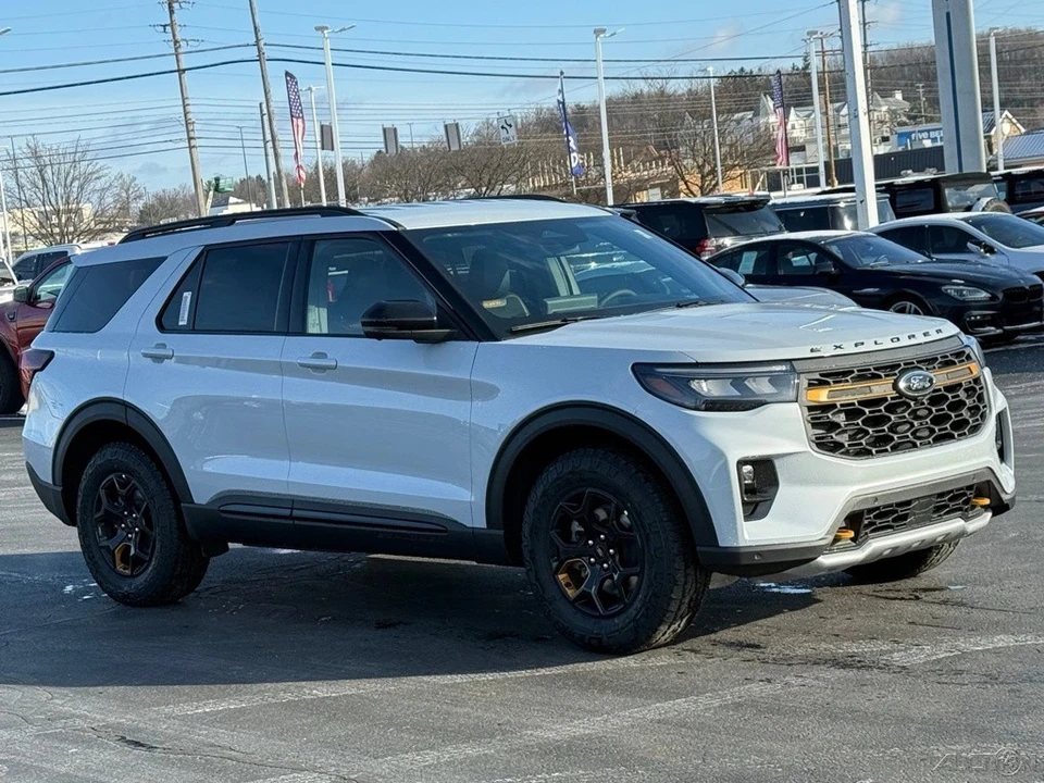 2026 Ford Explorer 6th Gen - Image 9 of 12