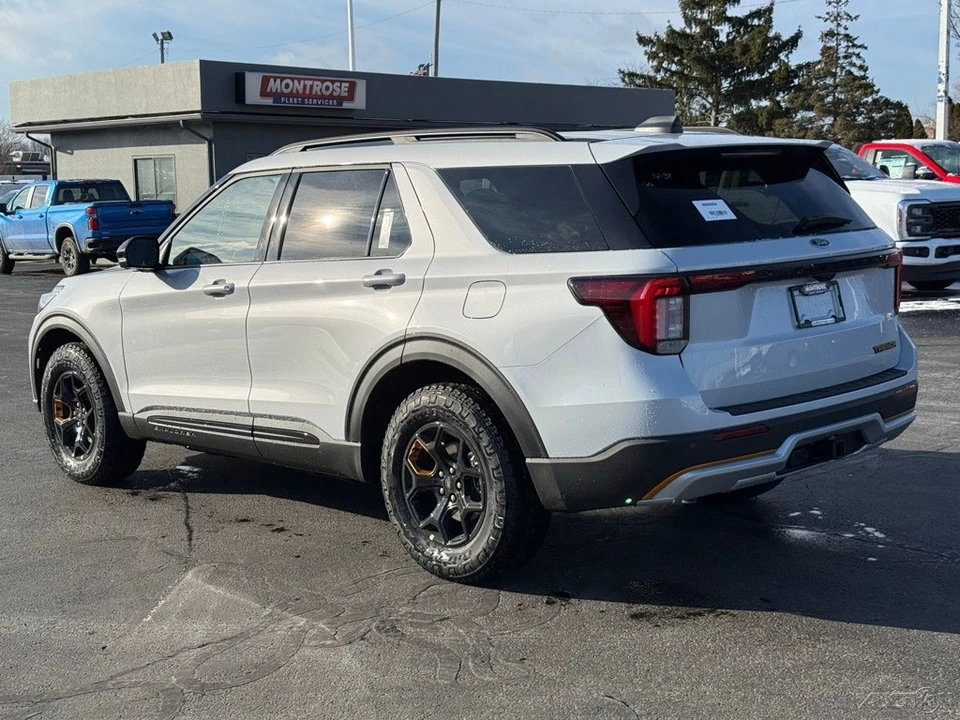 2026 Ford Explorer 6th Gen - Image 3 of 12