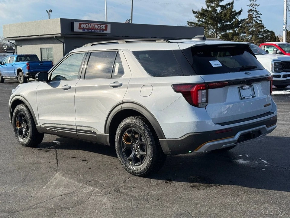 2026 Ford Explorer 6th Gen - Image 4 of 12