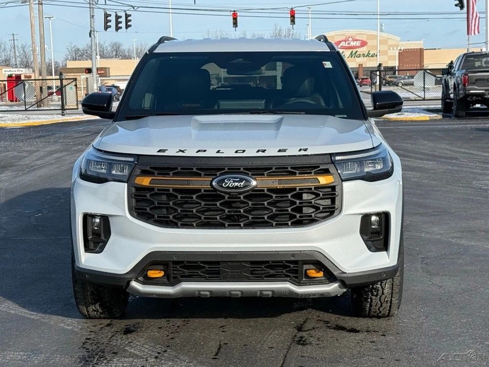 2026 Ford Explorer 6th Gen - Image 10 of 12