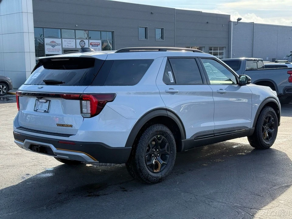 2026 Ford Explorer 6th Gen - Image 6 of 12