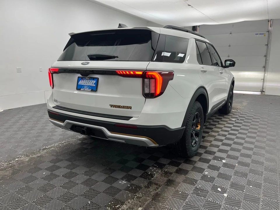 2026 Ford Explorer 6th Gen - Image 7 of 12