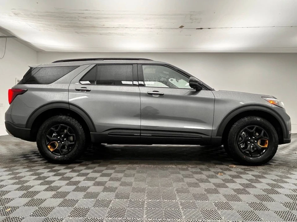 2026 Ford Explorer 6th Gen - Image 7 of 12