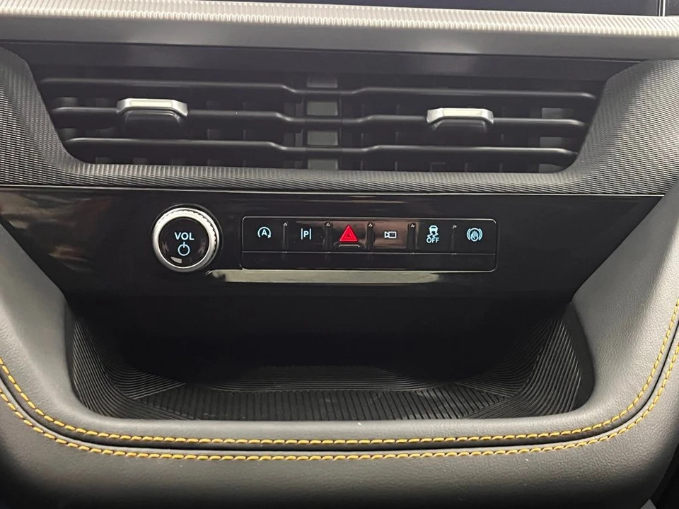 2026 Ford Explorer 6th Gen - Image 6 of 12