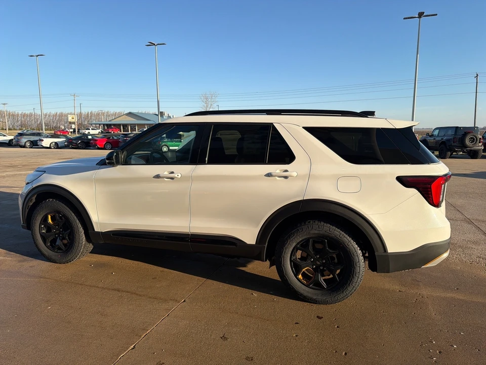 2026 Ford Explorer 6th Gen - Image 7 of 15