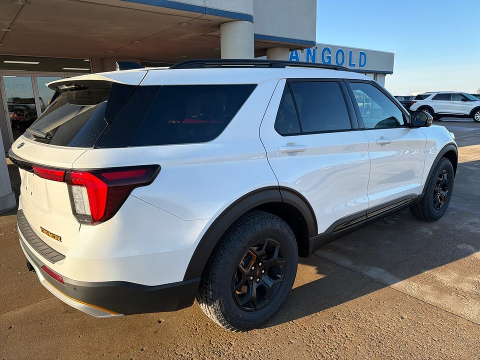 2026 Ford Explorer 6th Gen - Image 2 of 15
