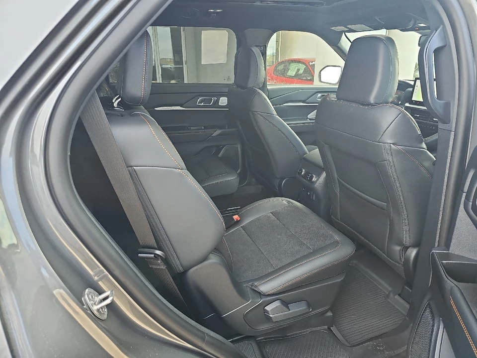 2026 Ford Explorer 6th Gen - Image 8 of 21
