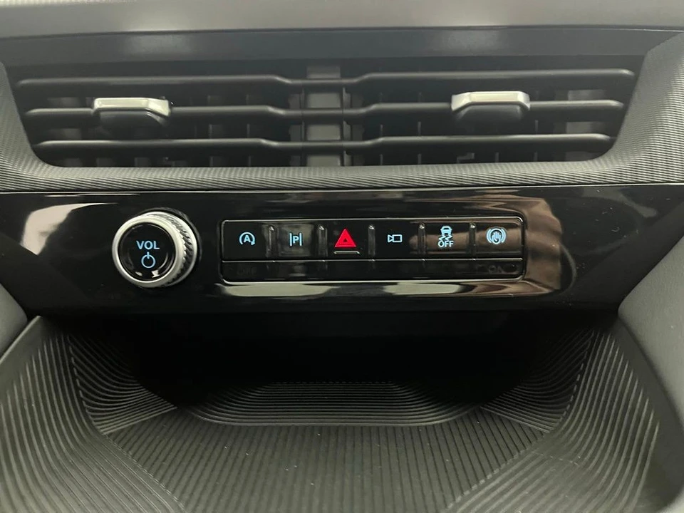 2026 Ford Explorer 6th Gen - Image 5 of 12