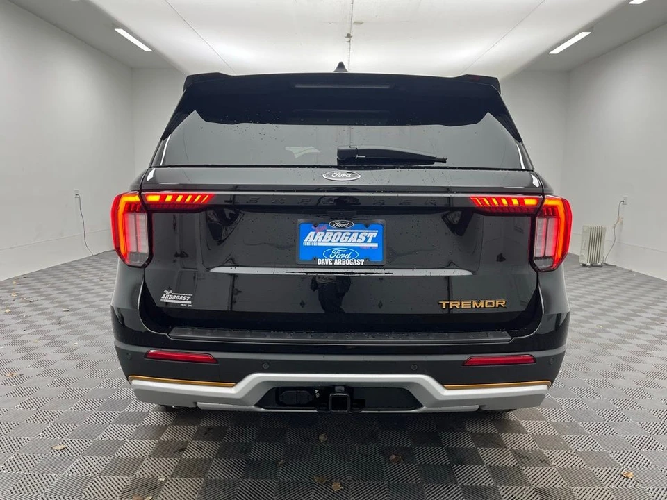 2026 Ford Explorer 6th Gen - Image 9 of 12