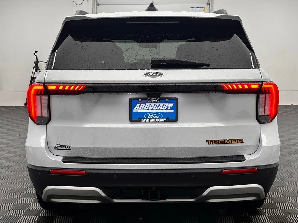 2026 Ford Explorer 6th Gen - Image 9 of 12