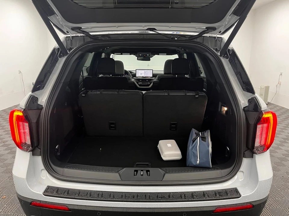 2026 Ford Explorer 6th Gen - Image 12 of 12