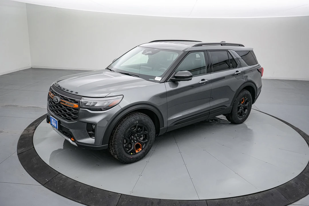 2026 Ford Explorer 6th Gen - Image 9 of 21