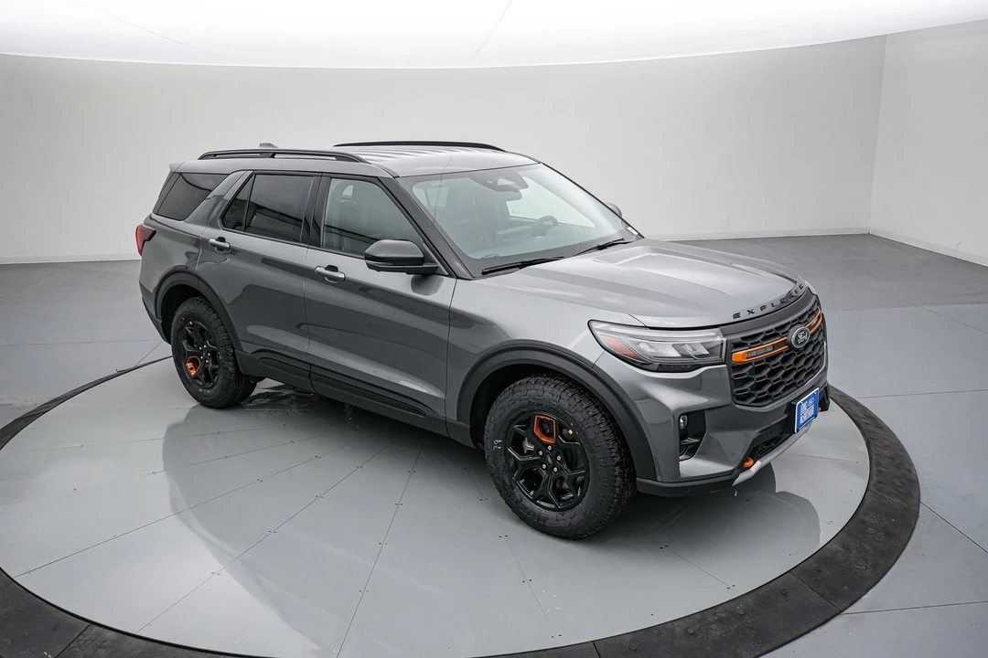 2026 Ford Explorer 6th Gen - Image 2 of 21