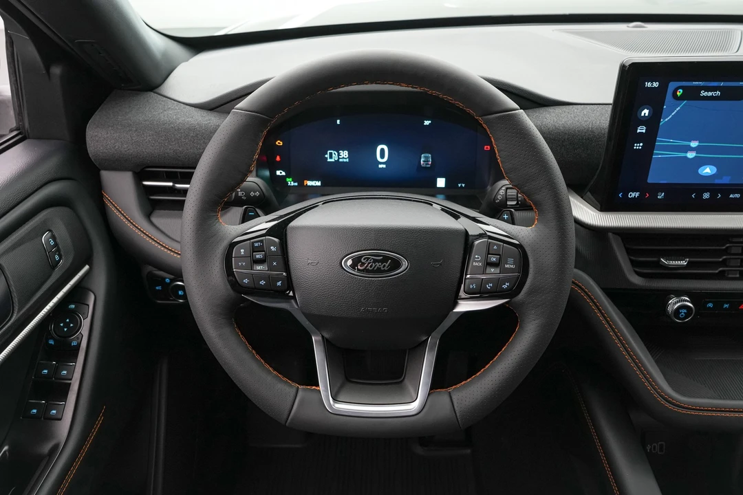 2026 Ford Explorer 6th Gen - Image 19 of 21