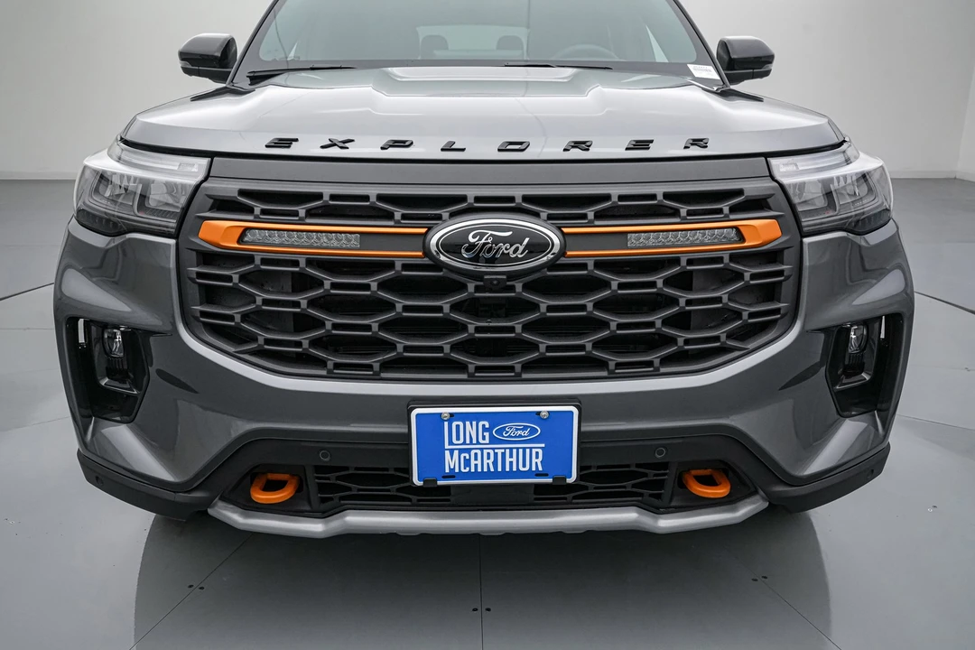 2026 Ford Explorer 6th Gen - Image 12 of 21