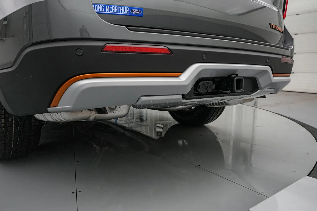 2026 Ford Explorer 6th Gen - Image 15 of 21