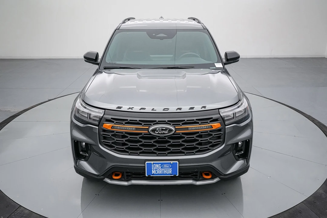 2026 Ford Explorer 6th Gen - Image 10 of 21