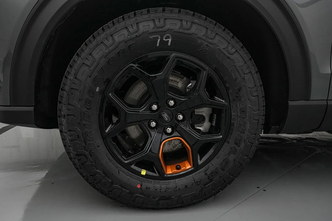 2026 Ford Explorer 6th Gen - Image 11 of 21