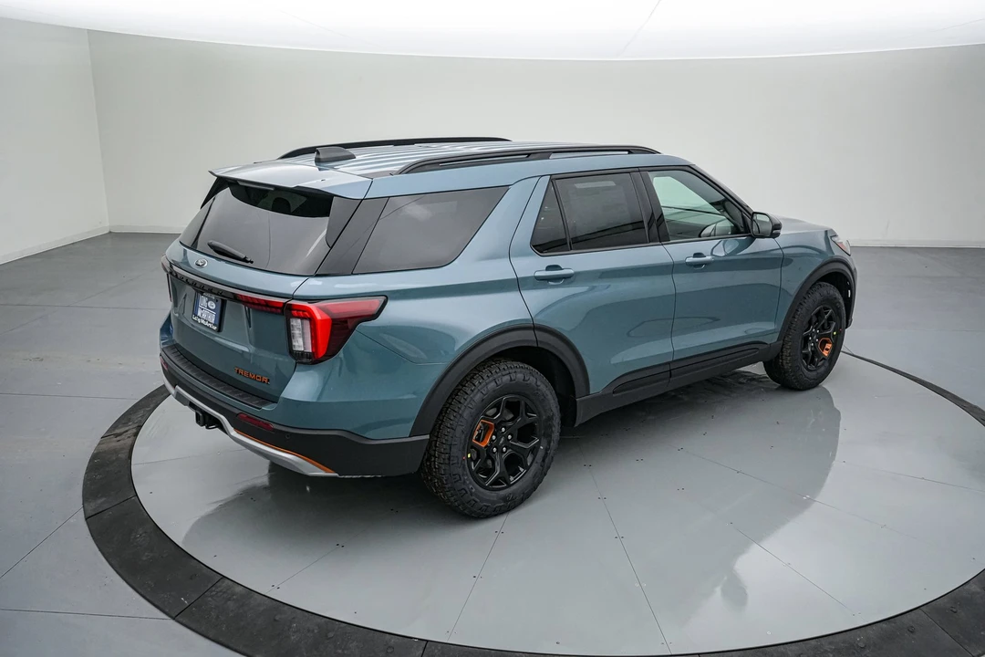 2026 Ford Explorer 6th Gen - Image 5 of 21