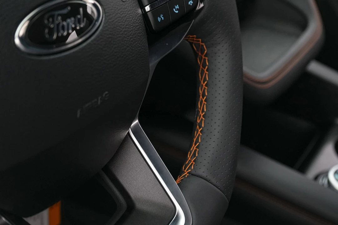 2026 Ford Explorer 6th Gen - Image 20 of 21