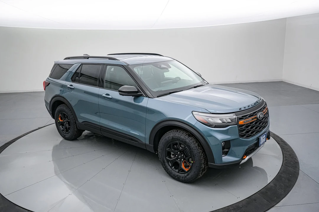 2026 Ford Explorer 6th Gen - Image 2 of 21