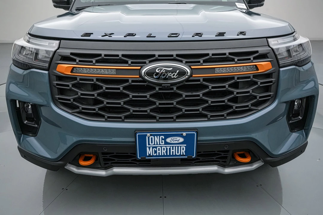 2026 Ford Explorer 6th Gen - Image 12 of 21