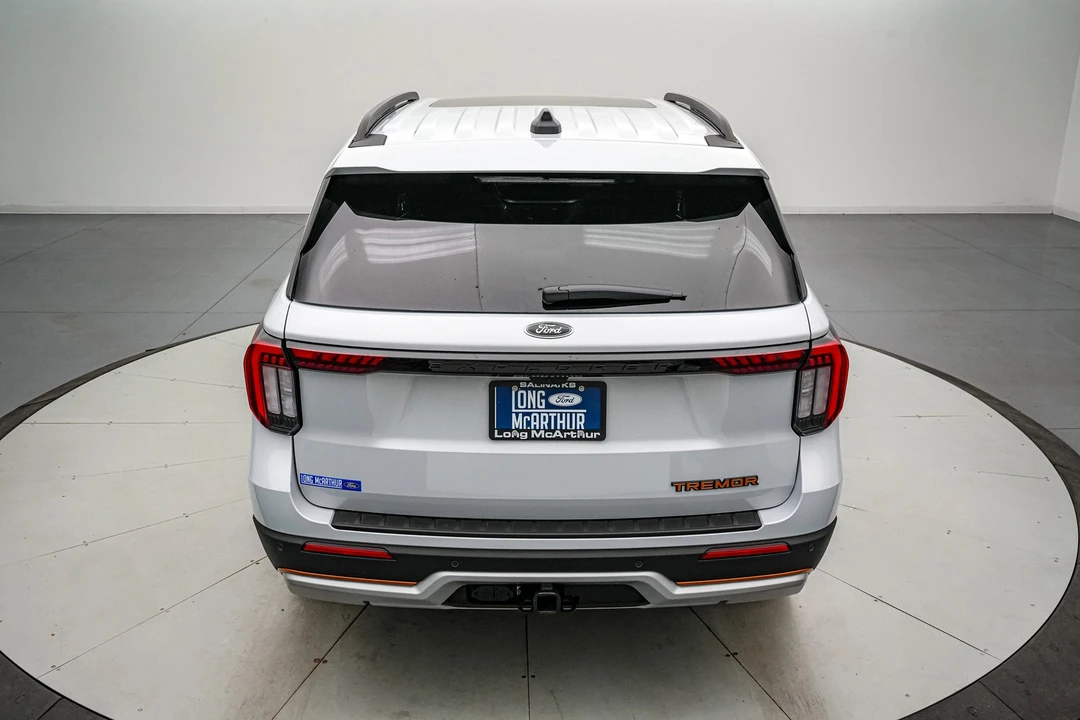 2026 Ford Explorer 6th Gen - Image 6 of 21
