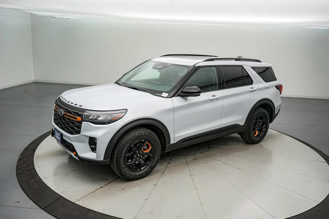 2026 Ford Explorer 6th Gen - Image 9 of 21
