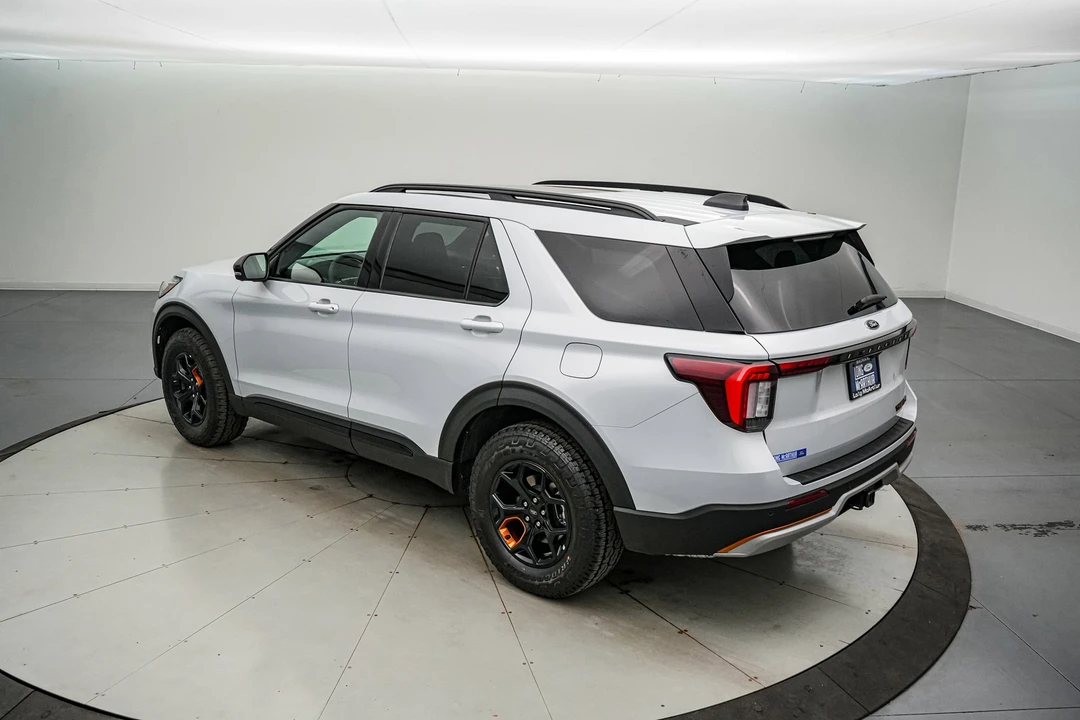 2026 Ford Explorer 6th Gen - Image 7 of 21
