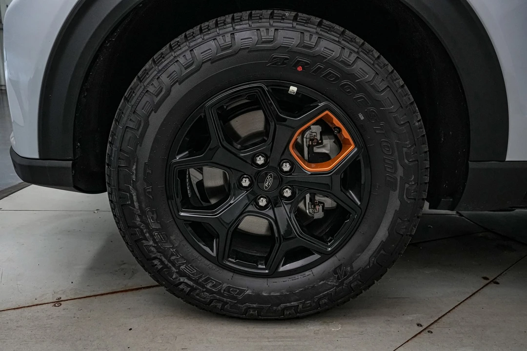 2026 Ford Explorer 6th Gen - Image 11 of 21