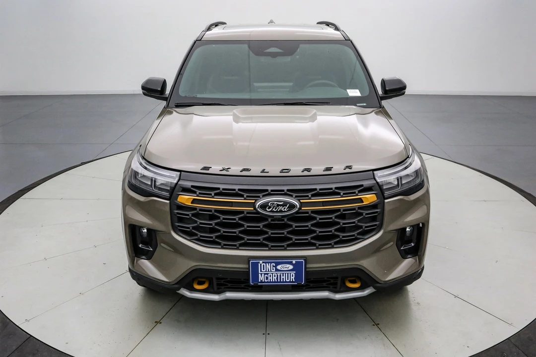 2026 Ford Explorer 6th Gen - Image 10 of 21