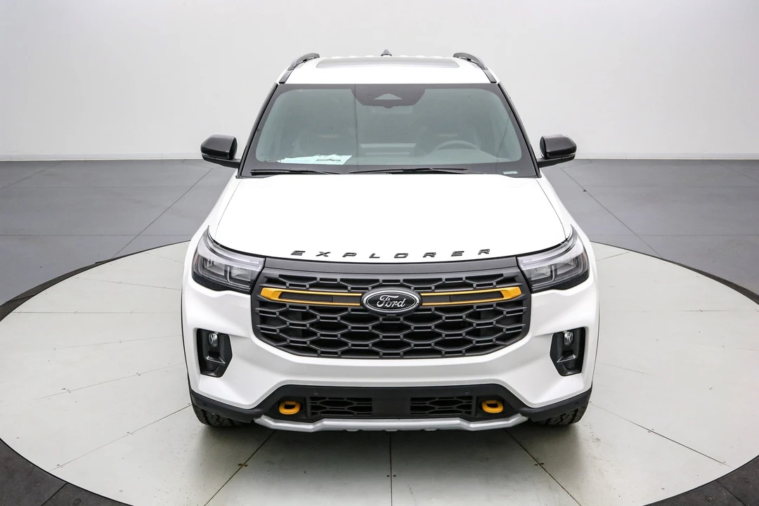 2026 Ford Explorer 6th Gen - Image 10 of 21