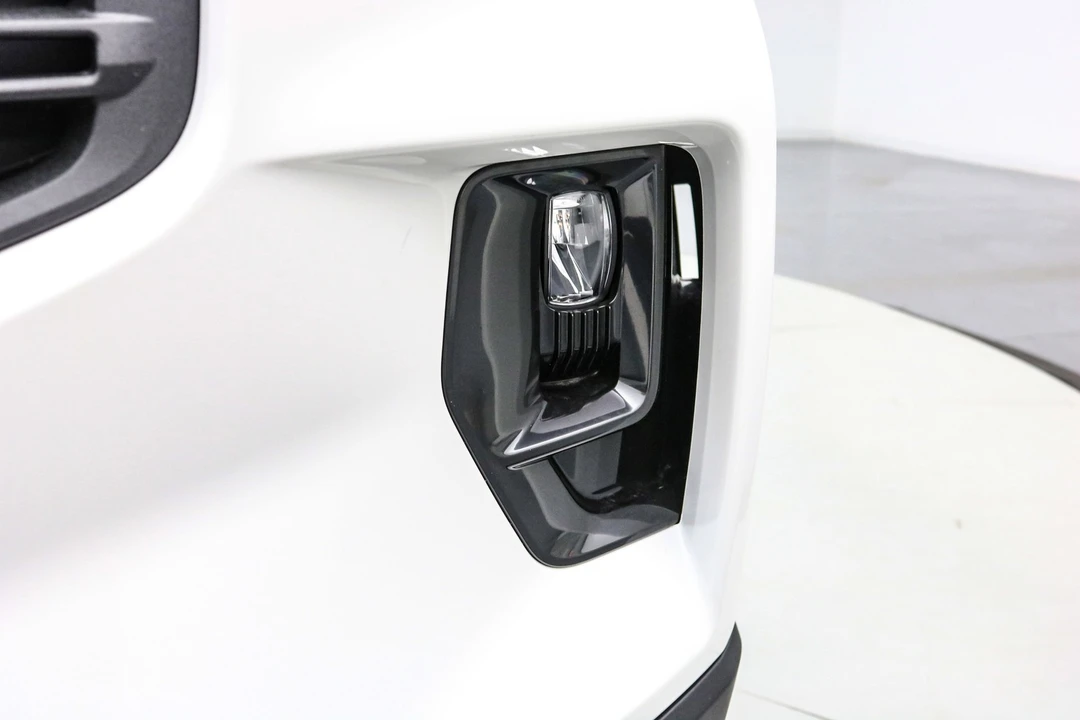 2026 Ford Explorer 6th Gen - Image 15 of 21