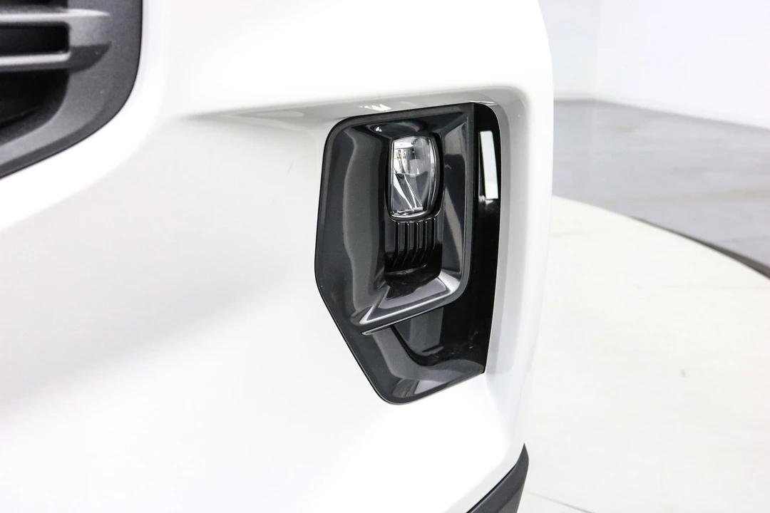 2026 Ford Explorer 6th Gen - Image 15 of 21