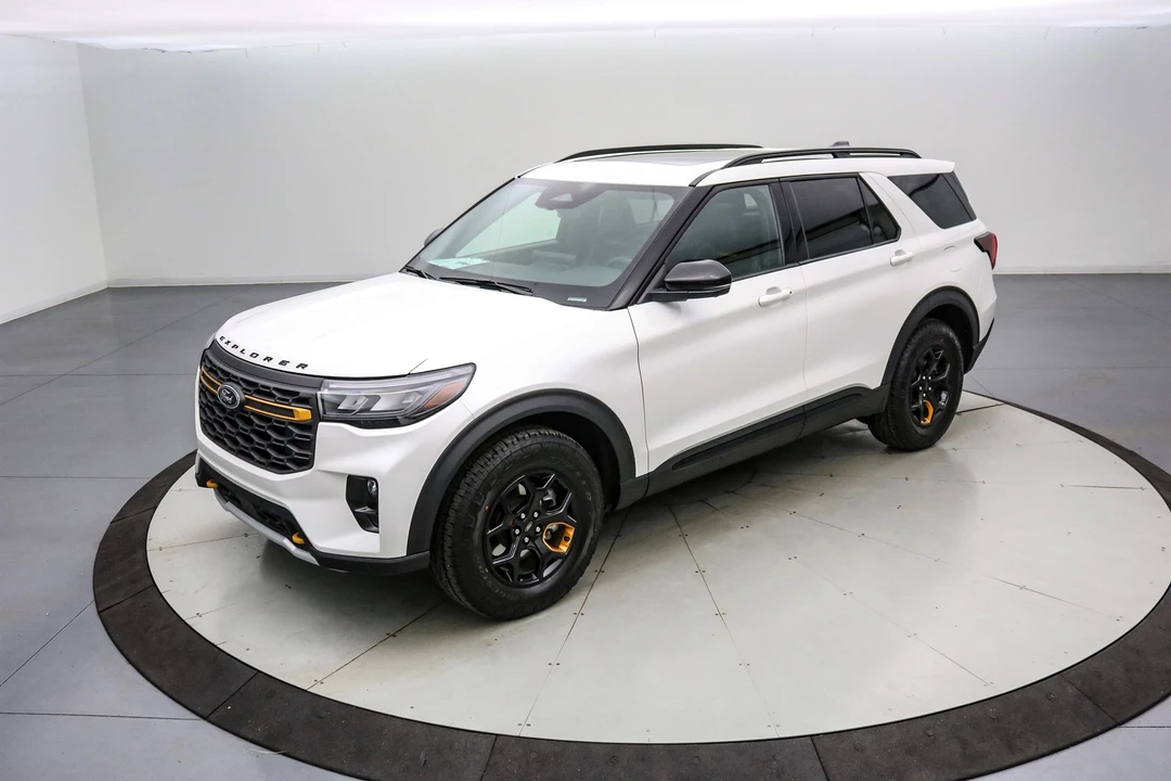 2026 Ford Explorer 6th Gen - Image 9 of 21