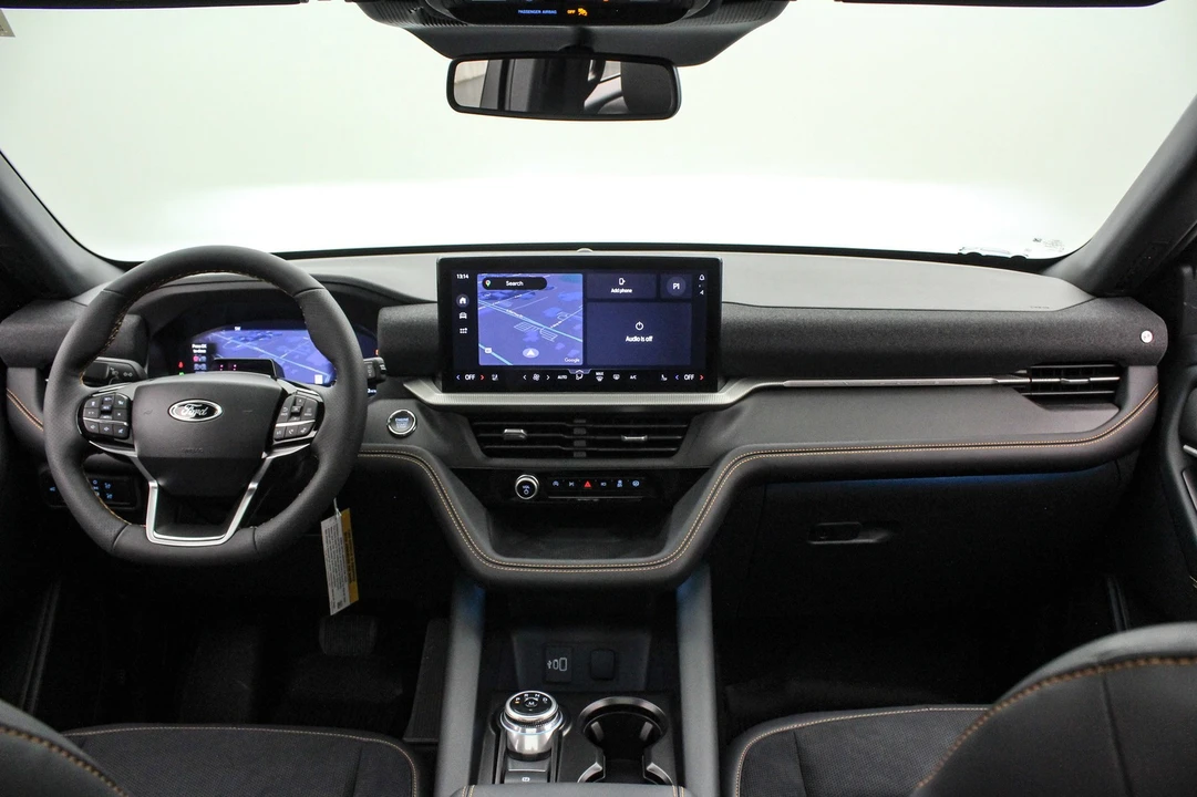 2026 Ford Explorer 6th Gen - Image 25 of 31